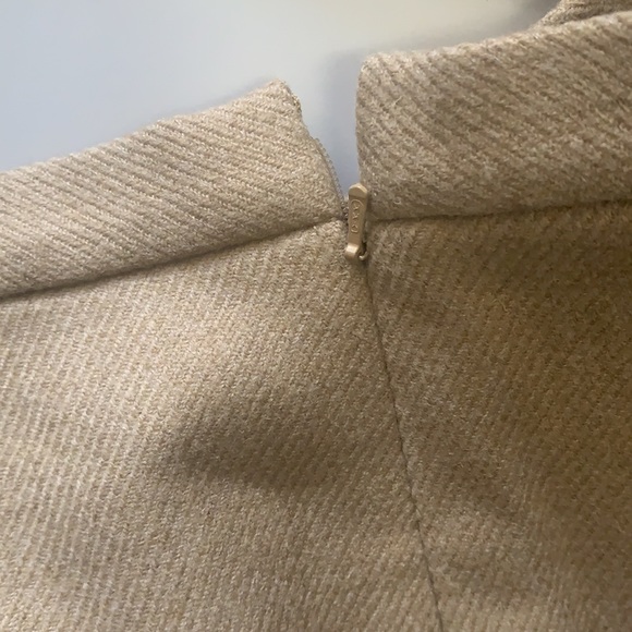 BCBGMAXAZRIA size 0 tan wool pencil skirt in excellent condition - Picture 8 of 8